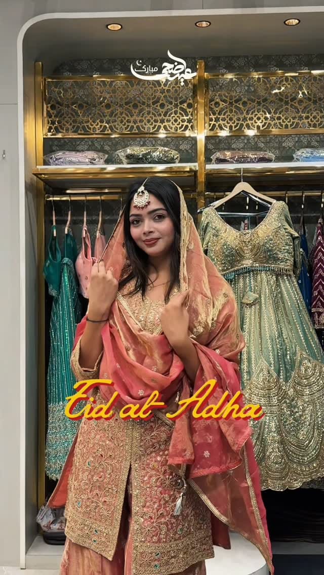 Post 4 by Urmil Fashion Studio on Instagram (video)
