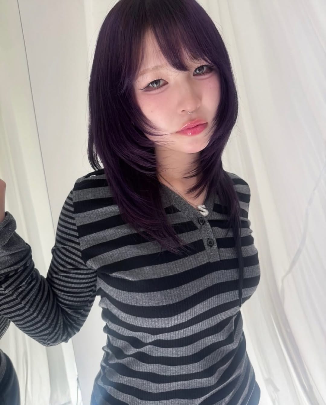 Post 4 by NANA na【メイク美容師】メイク動画/デザインカラー on Instagram (carousel)