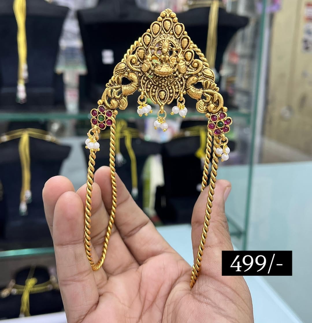Post 3 by NagaiKadai SouthIndian Jewelry on Instagram (carousel)