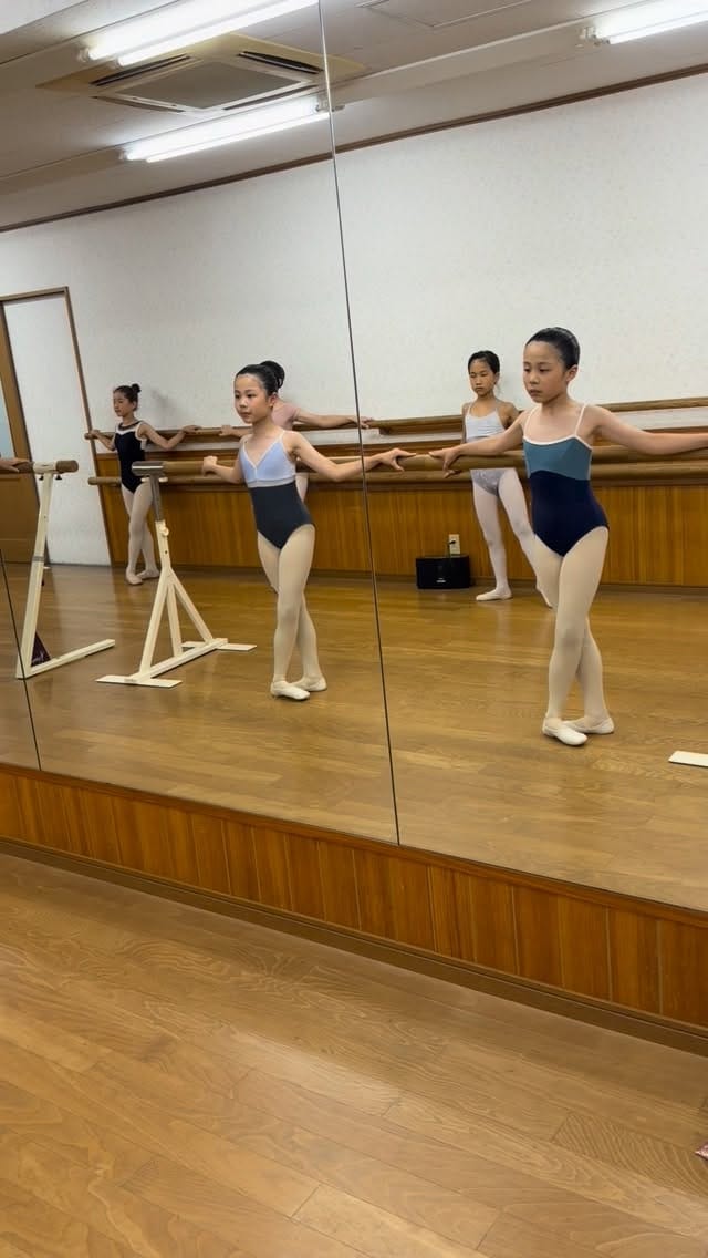 Post 4 by Mika Yamaguchi on Instagram (video)