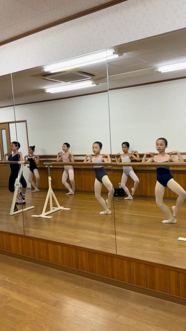 Post 3 by Mika Yamaguchi on Instagram (video)