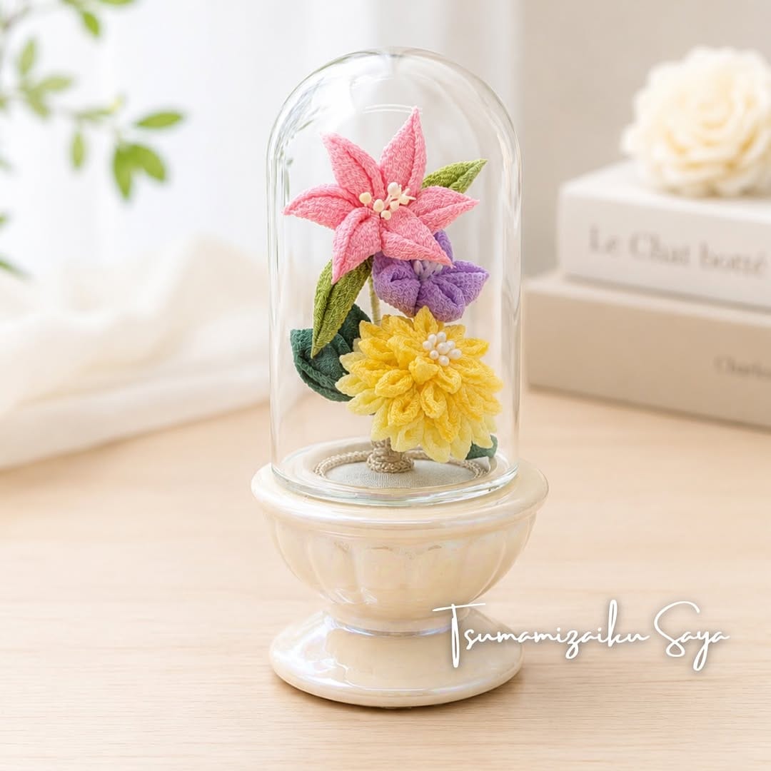 Post 7 by つまみ細工 紗彩  -髪飾り・和雑貨・資材販売- on Instagram (carousel)
