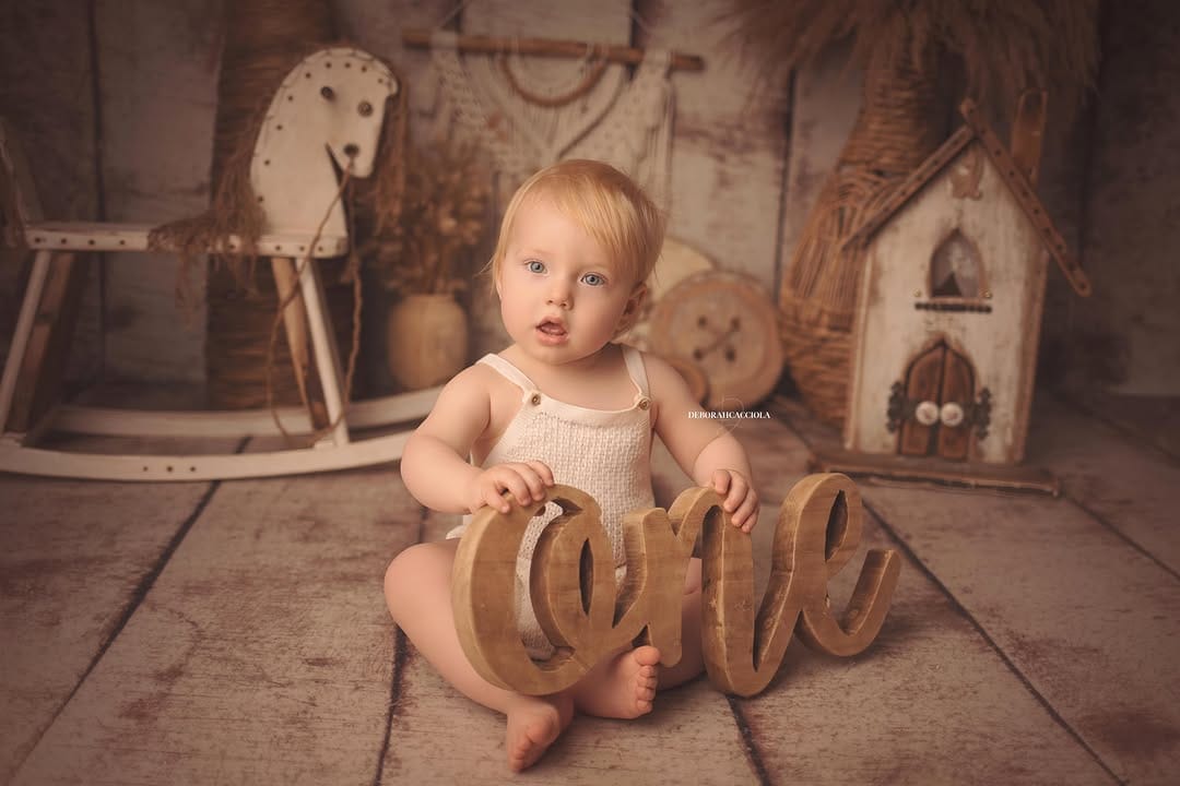 Post 3 by Deborah Cacciola on Instagram (image)