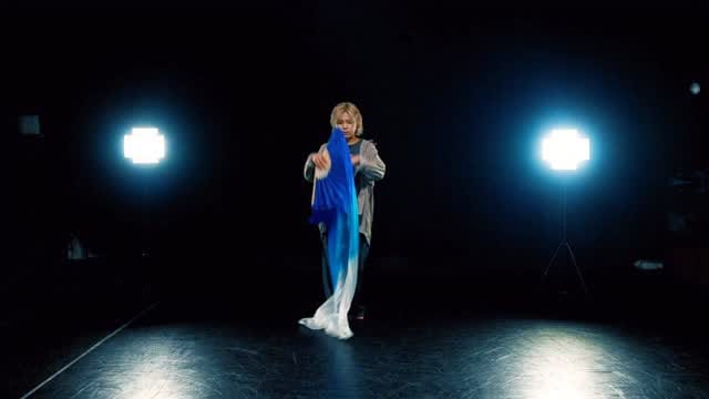 Post 7 by D-Classics on Instagram (video)