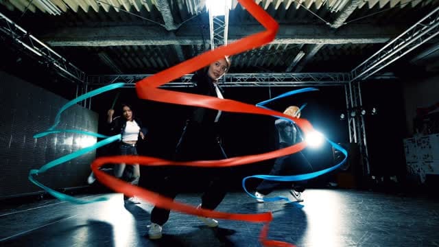 Post 4 by D-Classics on Instagram (video)