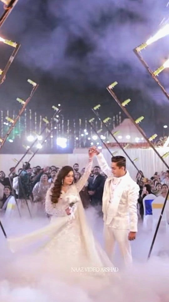 Post 5 by naaz video Arshad's photography on Instagram (video)