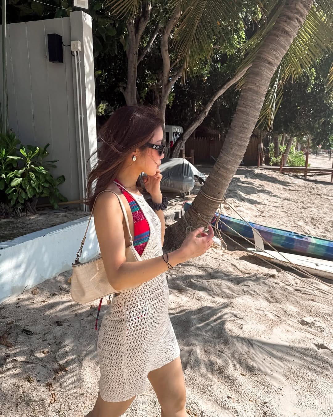 Post 8 by Mana on Instagram (carousel)