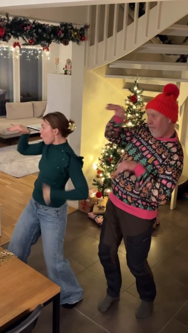 Post 9 by Kia Lehmuskoski / Dancer on Instagram (video)