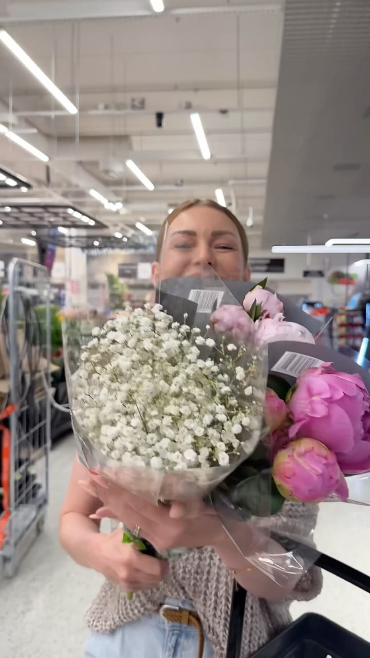 Post 6 by Kia Lehmuskoski / Dancer on Instagram (video)