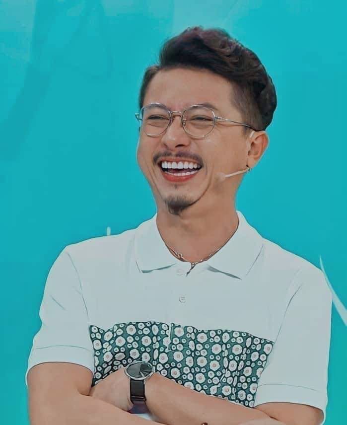 Post 9 by Hứa Minh Đạt on Instagram (image)