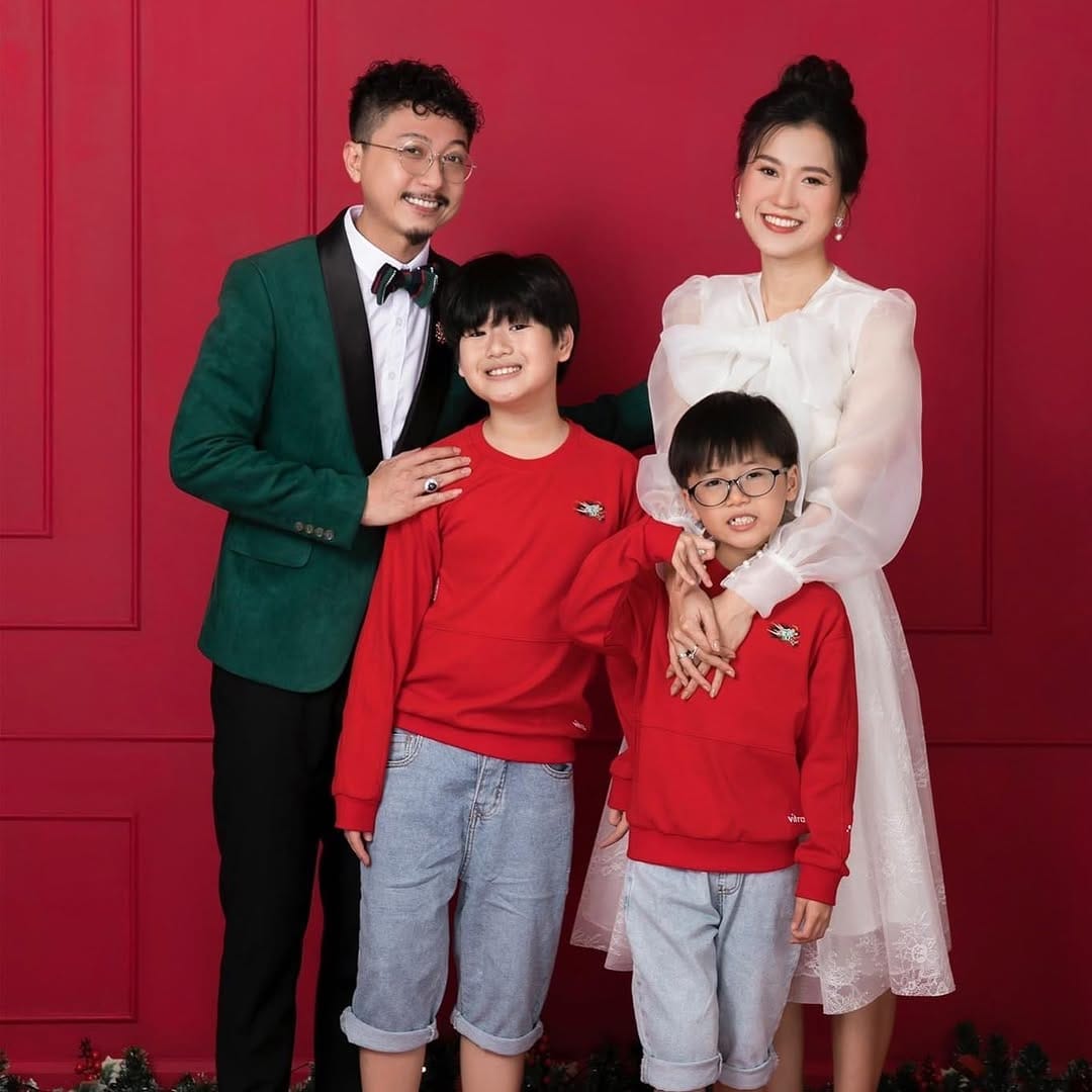 Post 5 by Hứa Minh Đạt on Instagram (image)