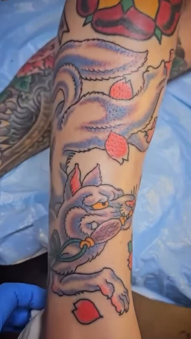 Post 3 by Kelly Edwards Tattoo on Instagram (video)