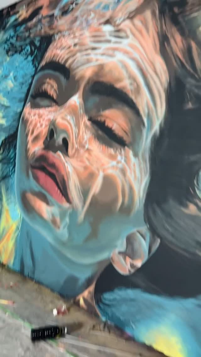 Post 1 by Sii｜壁画アーティスト on Instagram (video)