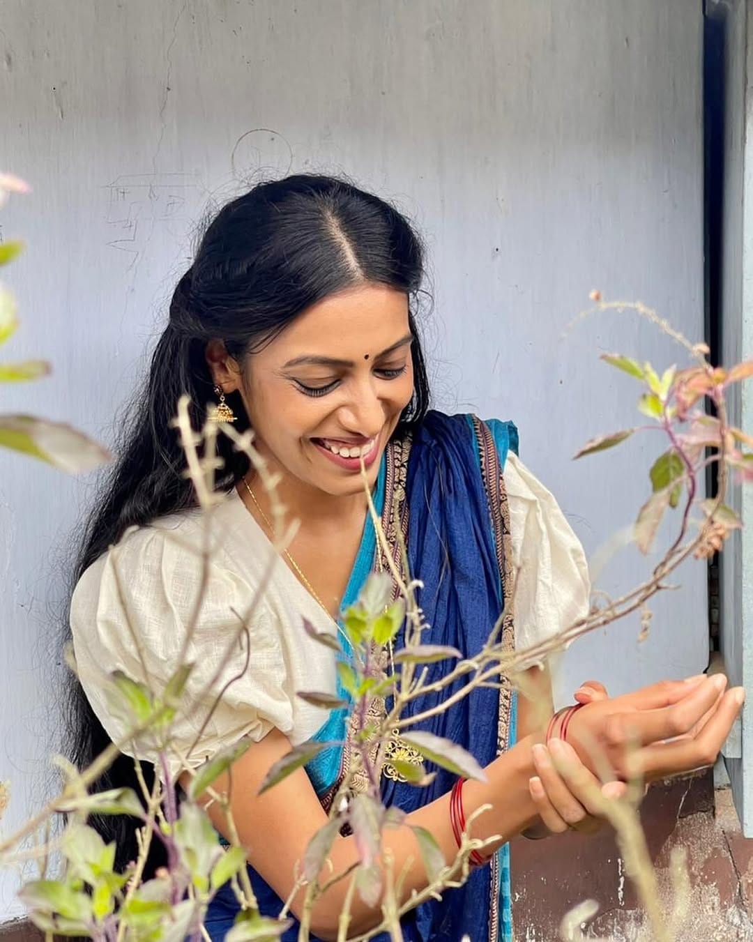 Post 6 by Ishit Yamini on Instagram (image)