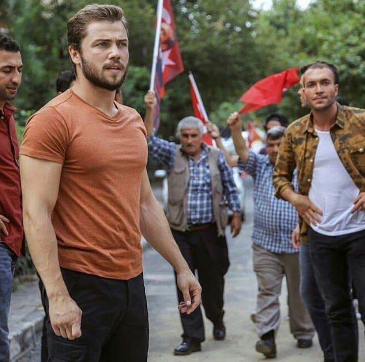 Post 1 by Tolga Sarıtaş Fan🇽🇰🇹🇷 on Instagram (carousel)