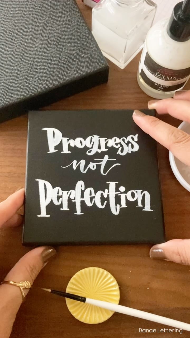 Post 6 by Danae on Instagram (video)