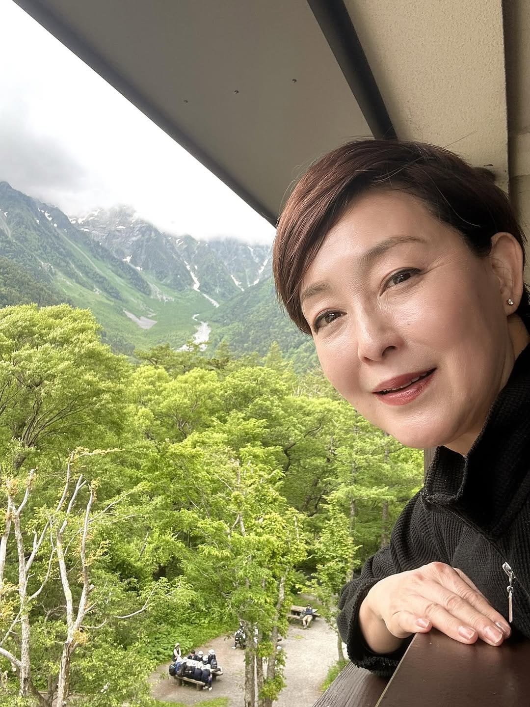 Post 1 by 床嶋佳子 Yoshiko Tokoshima on Instagram (carousel)