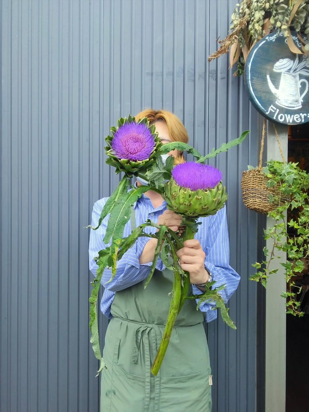 Post 9 by F&F Together Forever │絵本の世界のお花屋さん on Instagram (carousel)