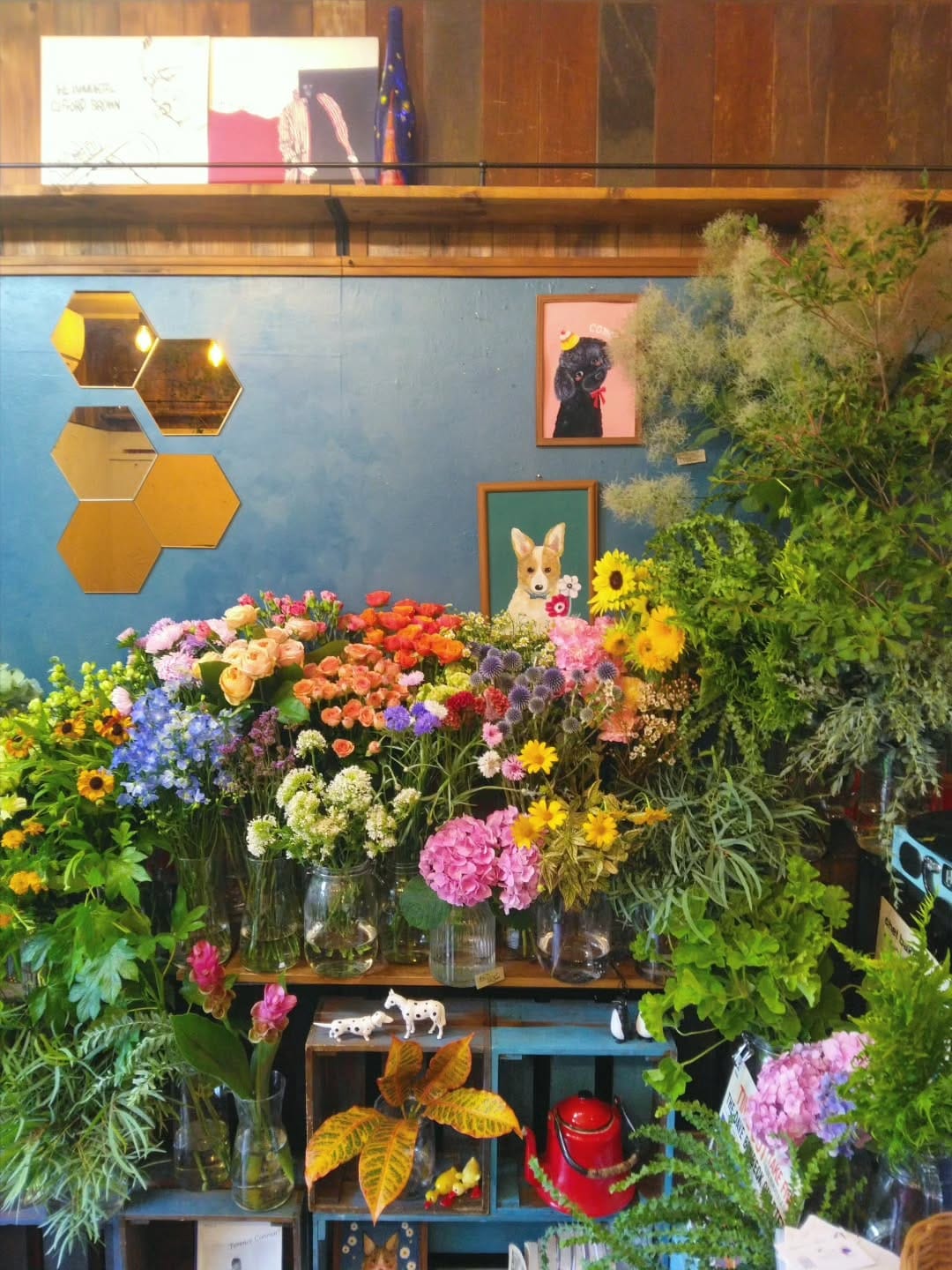 Post 10 by F&F Together Forever │絵本の世界のお花屋さん on Instagram (carousel)