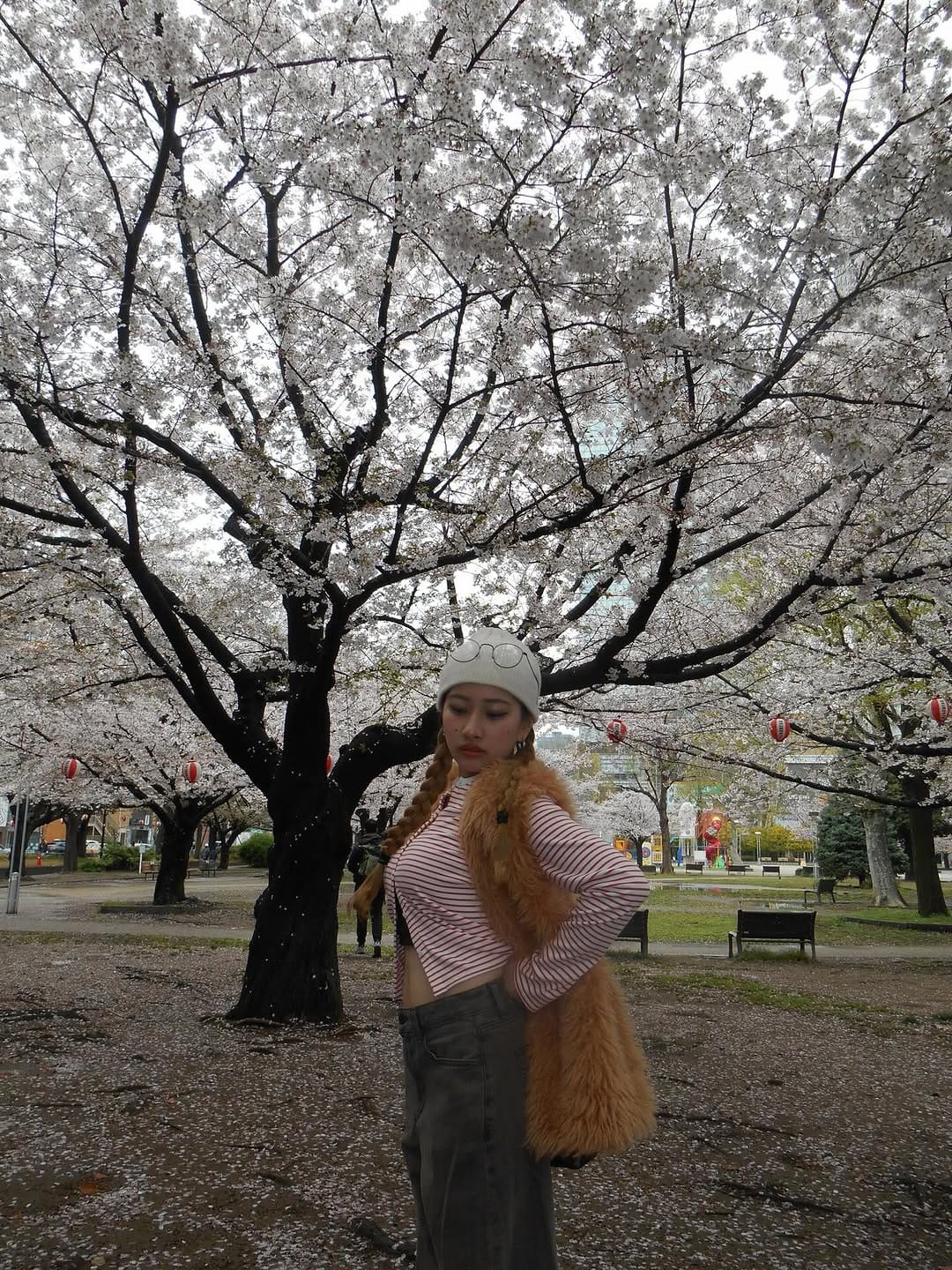 Post 7 by REIKA on Instagram (carousel)