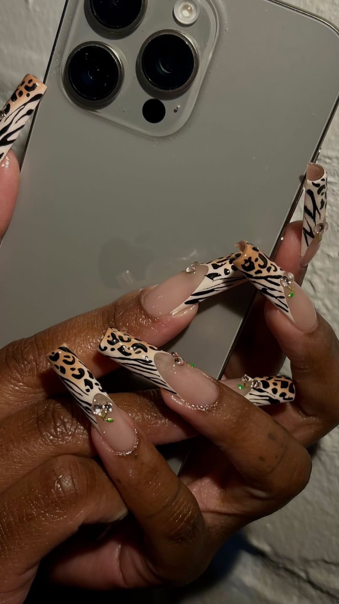 Post 7 by Vanessa Montoya | Nail Stylist on Instagram (video)