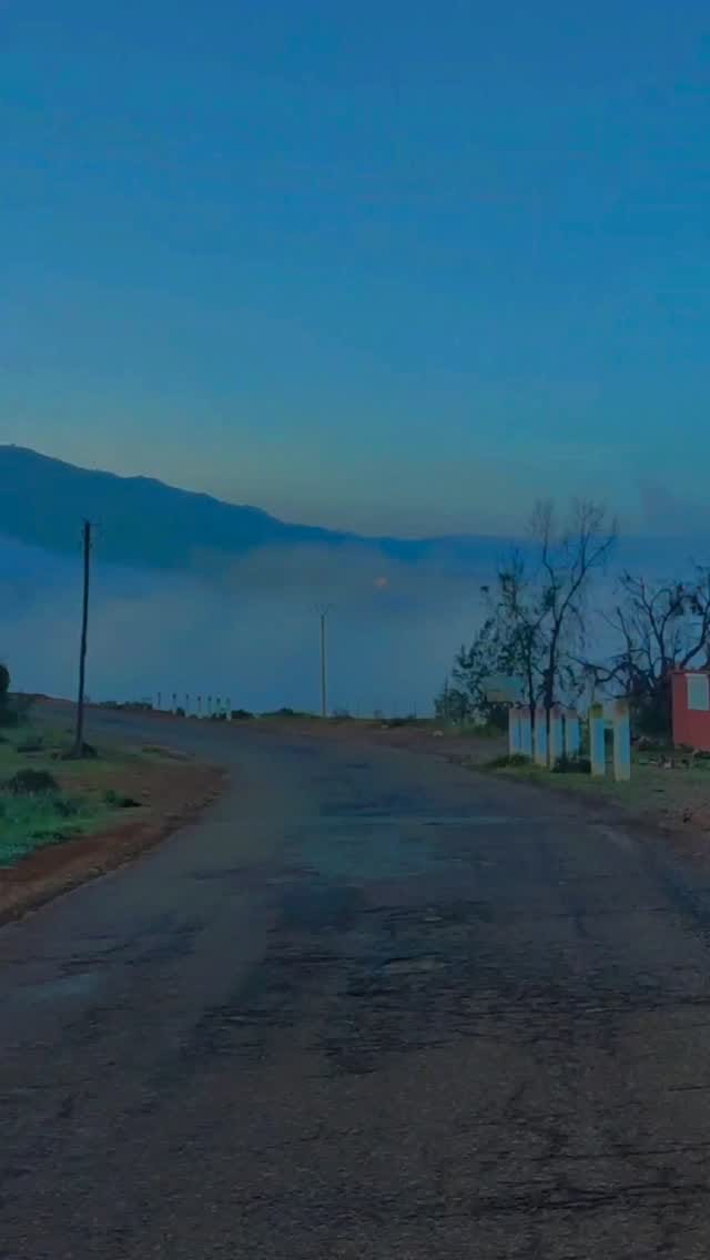 Post 6 by ⵎⵃⴰⵏⴷ on Instagram (video)