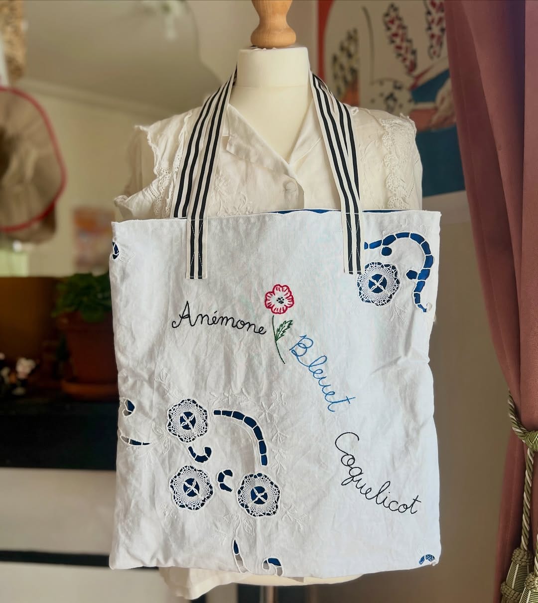 Post 1 by KAORI embroidery Paris 🪡❤️ on Instagram (image)