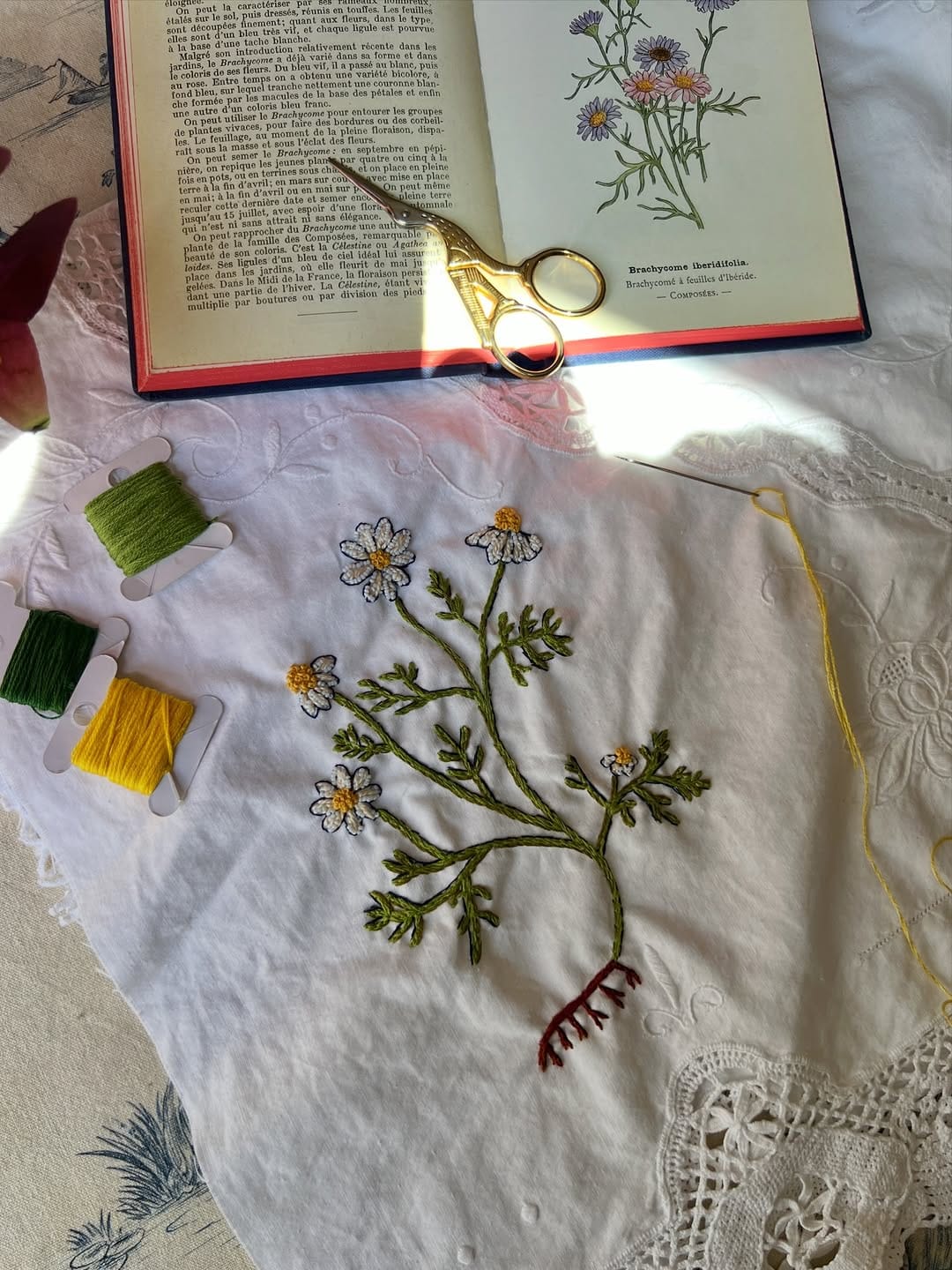 Post 5 by KAORI embroidery Paris 🪡❤️ on Instagram (image)