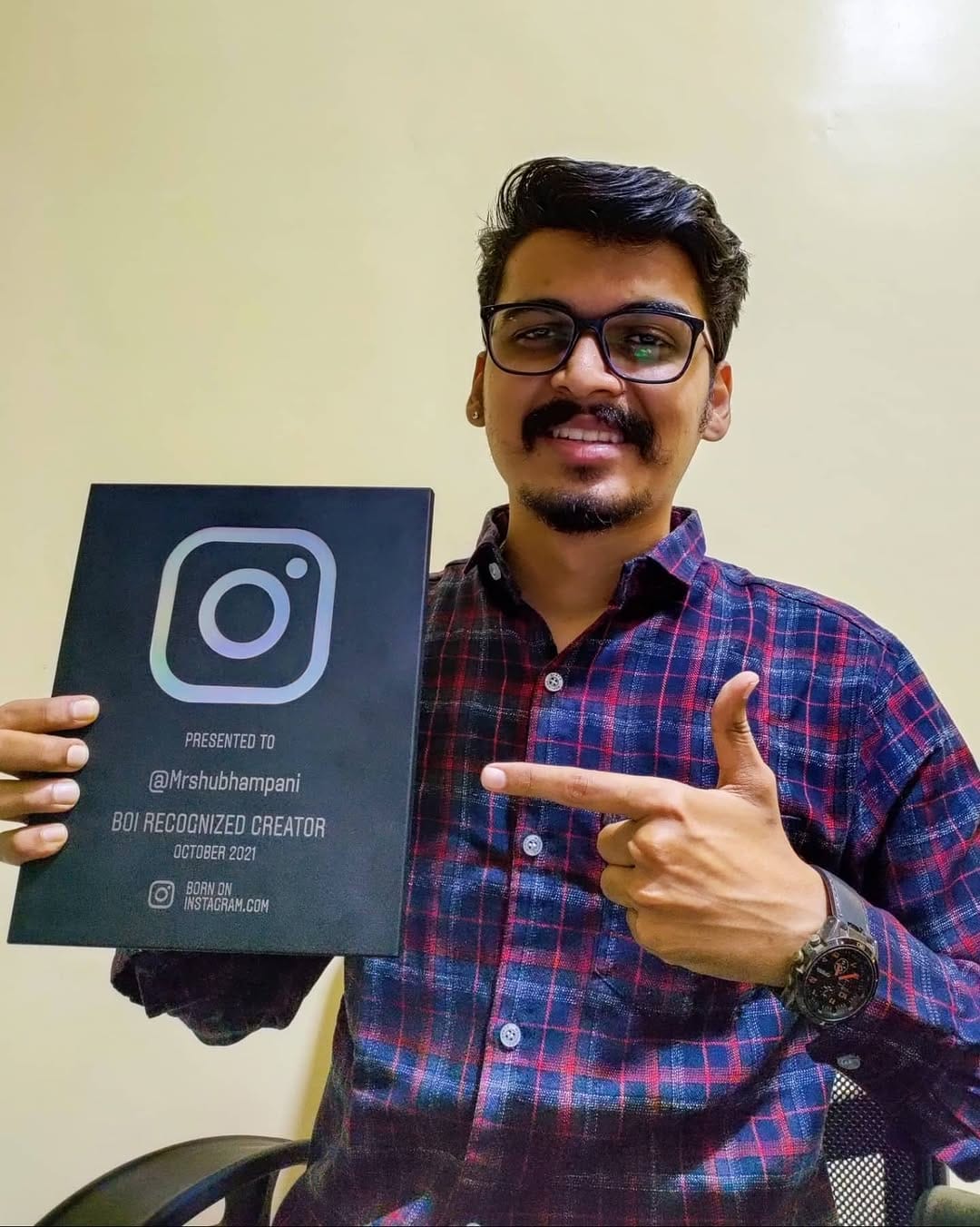 Post 10 by ll शुभम पाणी ll 🇮🇳📷 / Digital marketing on Instagram (carousel)