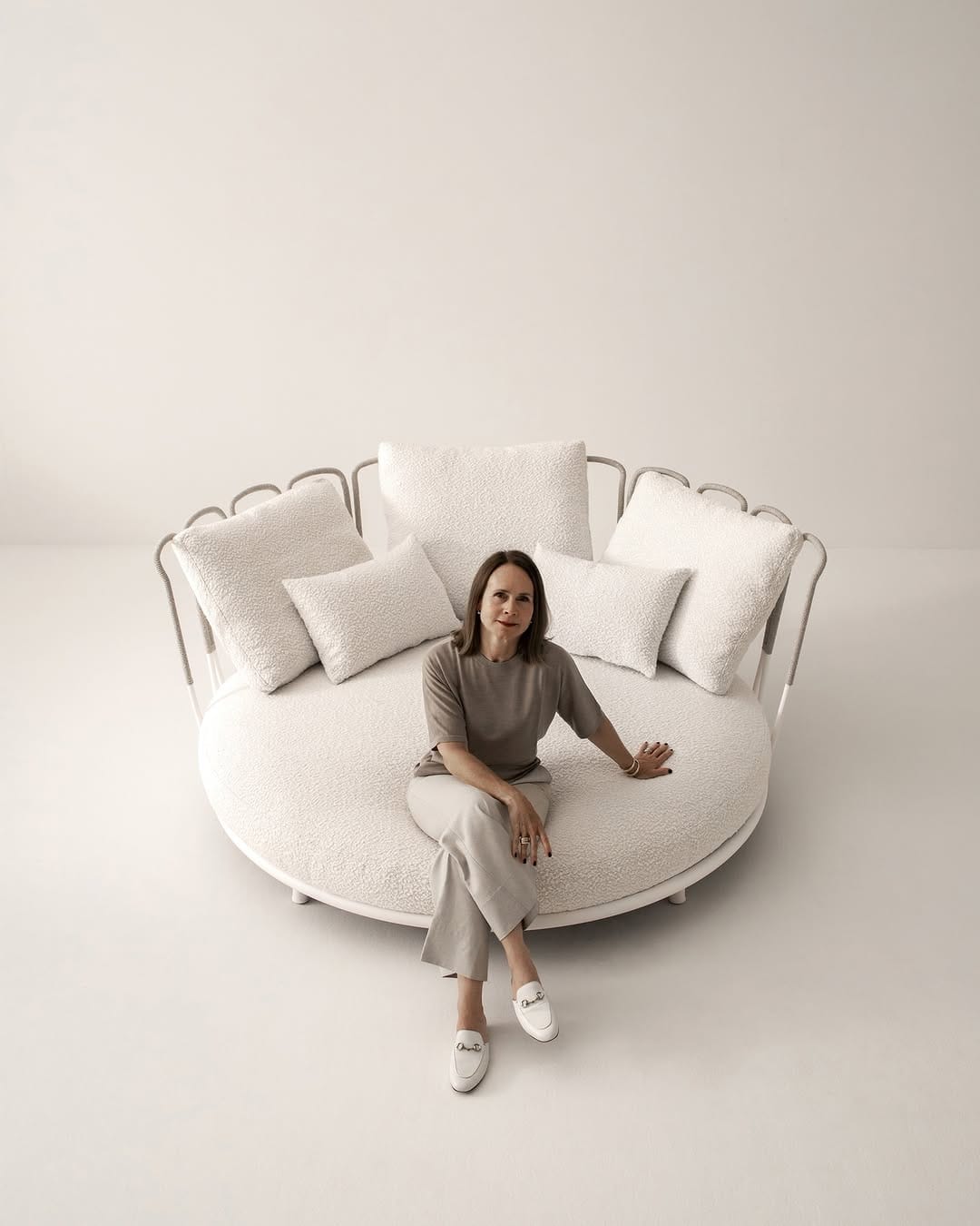 Post 6 by FLEXFORM on Instagram (image)
