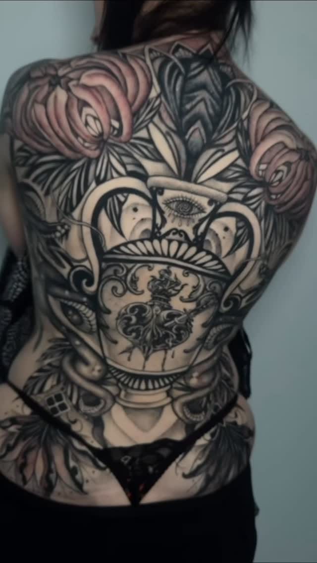 Post 3 by 𝕬𝖗𝖙𝖊𝖗𝖎𝖆 𝕴𝖓𝖐 𝕿𝖆𝖙𝖙𝖔𝖔𝖘 on Instagram (video)