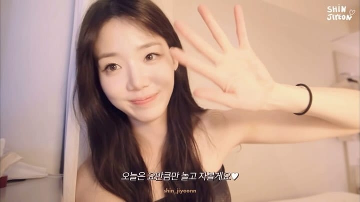 Post 7 by 🐰🤍 on Instagram (video)