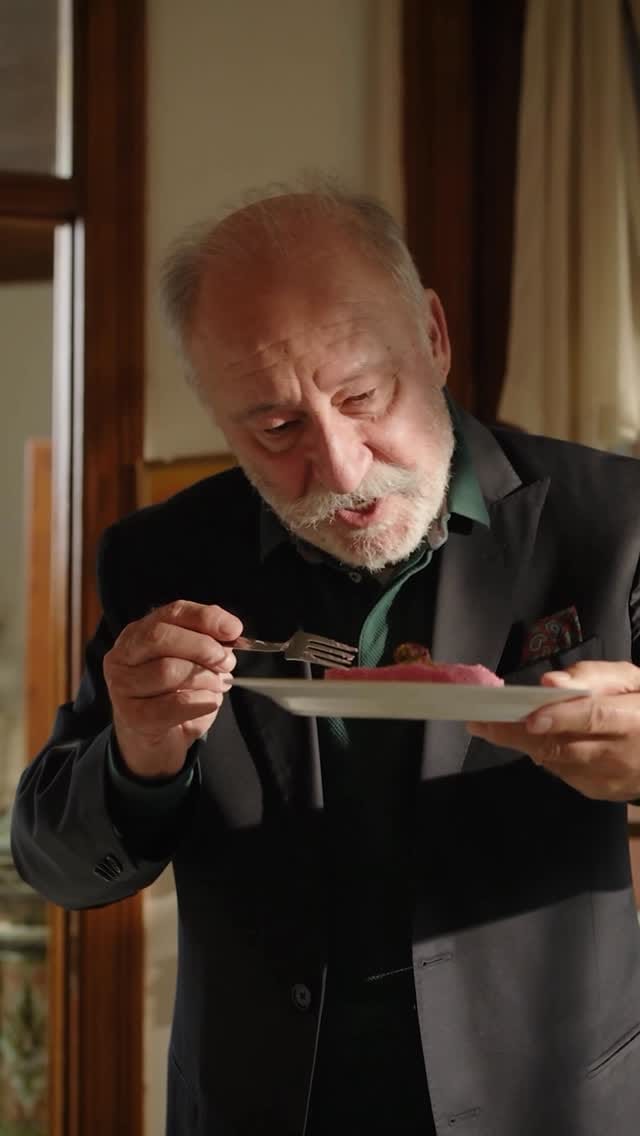 Post 6 by Altan Erkekli on Instagram (video)