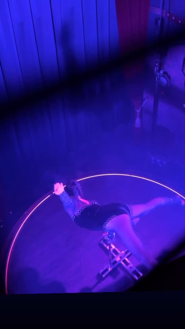 Post 3 by ERI SHIBATA | Contortionist 🐍 on Instagram (video)