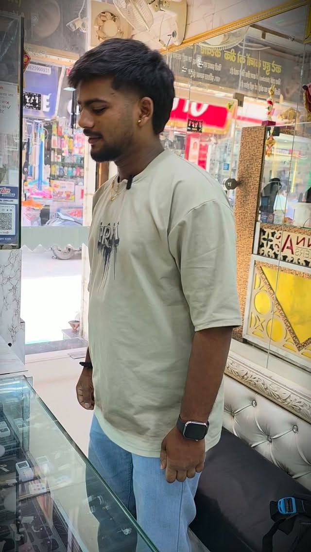Post 1 by Dhunna Jewellers on Instagram (video)