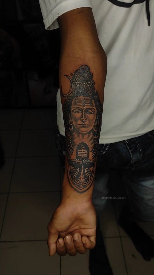 Post 10 by Sumit (Tattoist Artist) on Instagram (video)