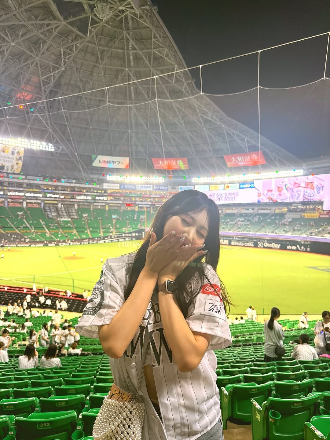 Post 1 by hinano on Instagram (carousel)