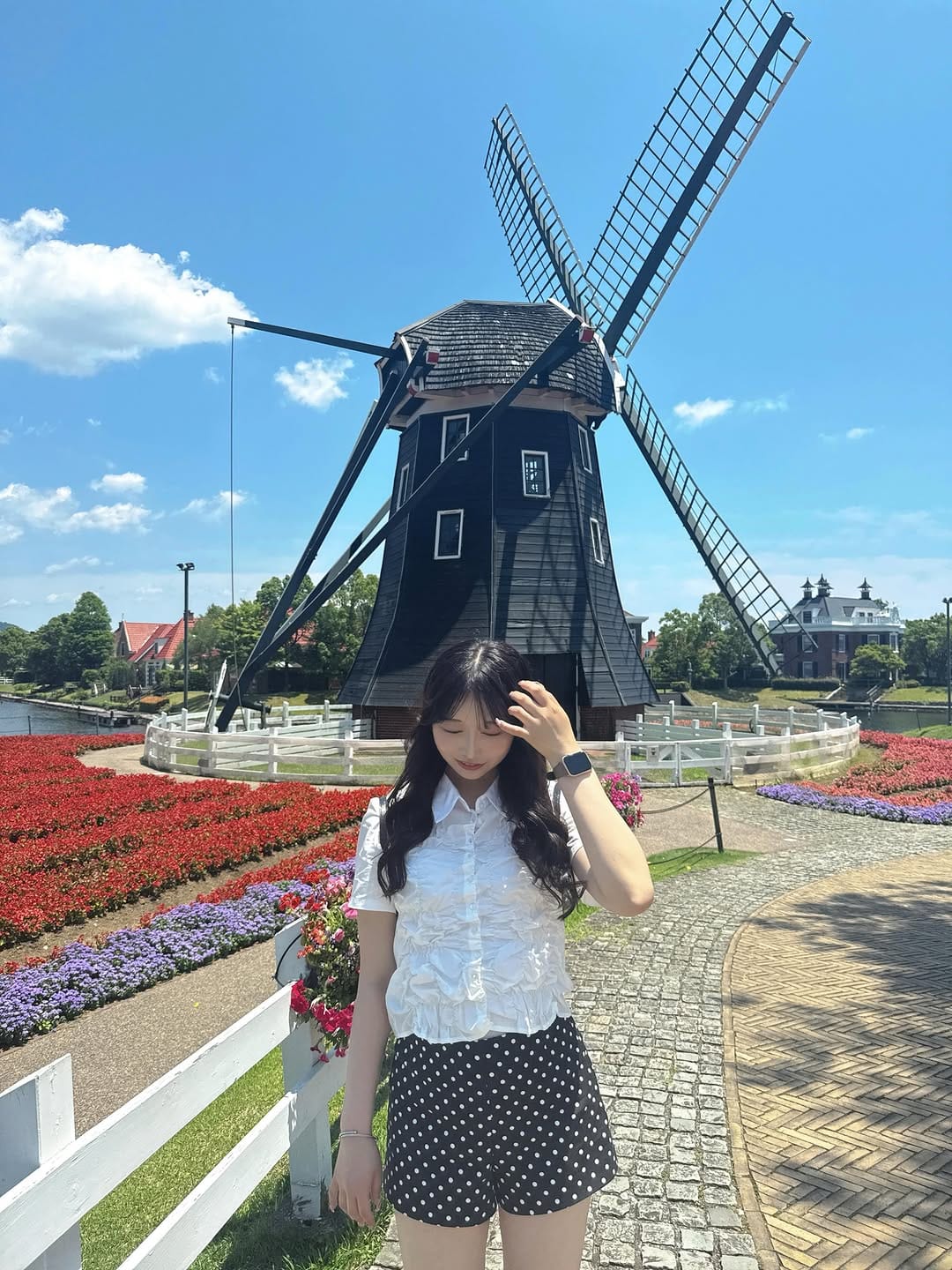 Post 4 by hinano on Instagram (carousel)