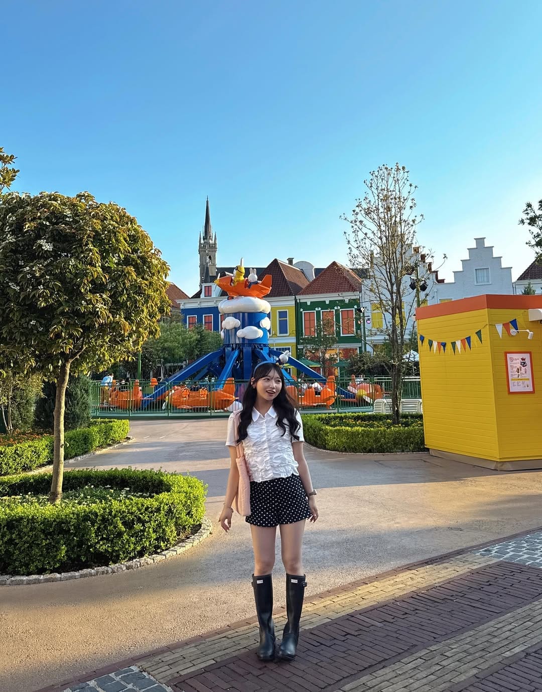 Post 5 by hinano on Instagram (carousel)