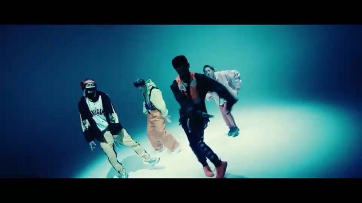 Post 10 by WHYTE （klutz） on Instagram (video)