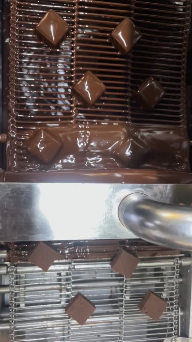 Post 2 by NB Chocolate House Luxembourg on Instagram (video)