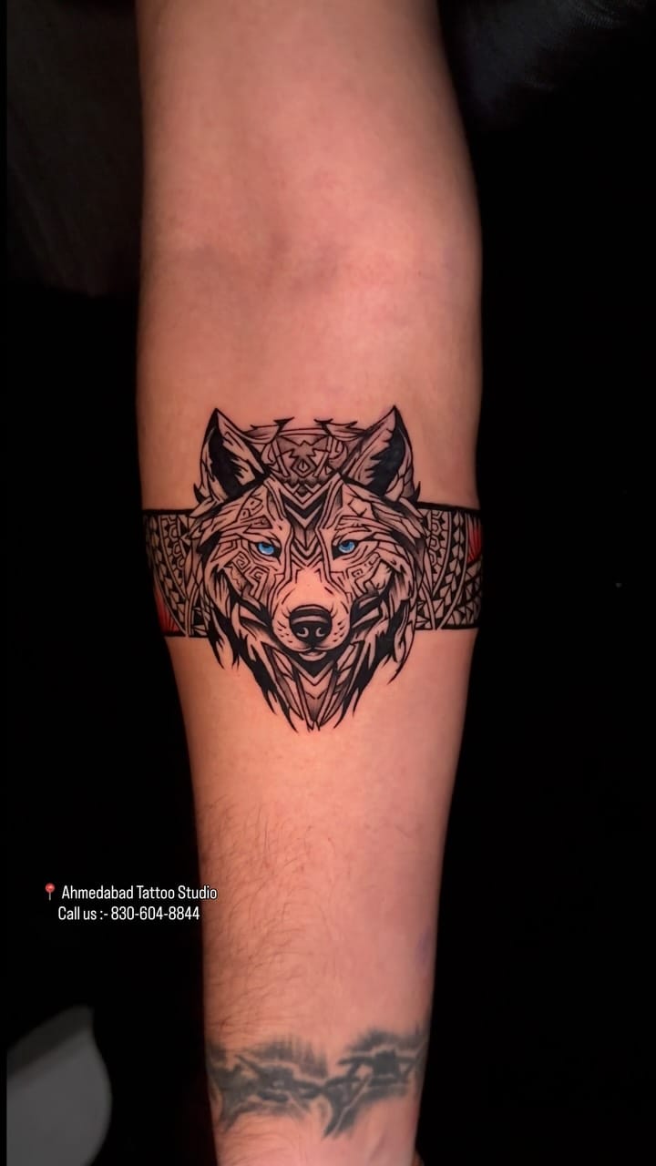 Post 5 by Ahmedabad Tattoo Studio on Instagram (video)