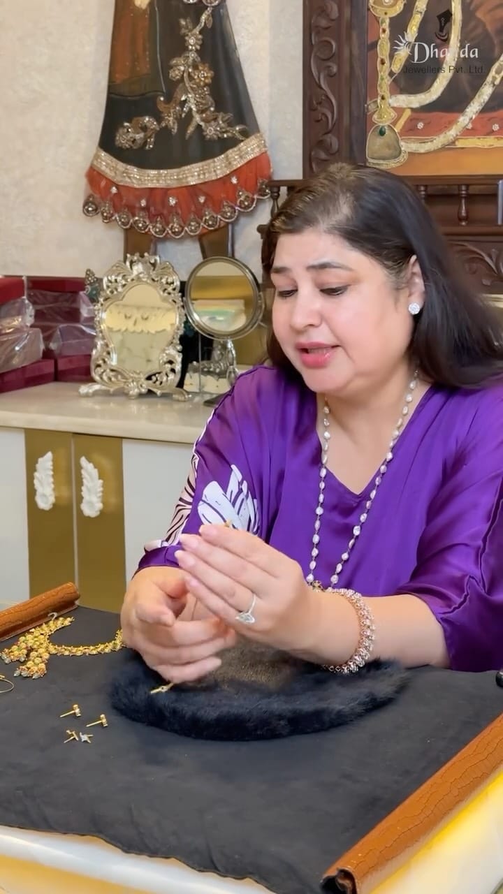 Post 9 by Dhanda Jewellers on Instagram (video)