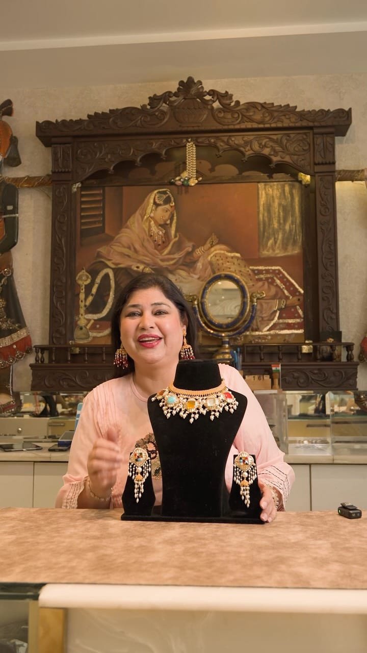 Post 5 by Dhanda Jewellers on Instagram (video)