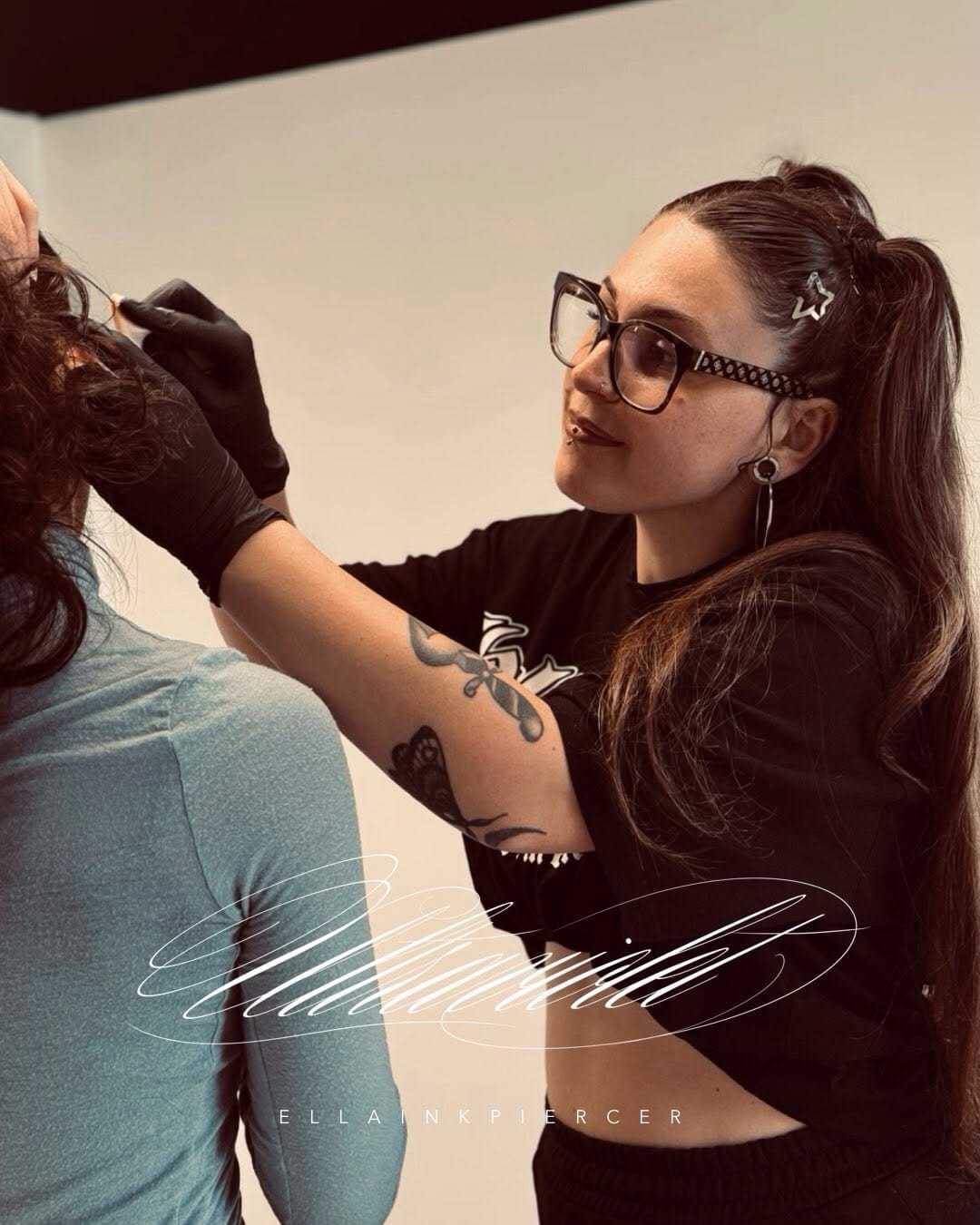 Post 2 by Violet Studio - Tatuaggi e Piercing on Instagram (carousel)