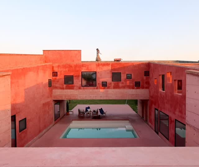 Post 1 by Pacarizi Studio on Instagram (video)