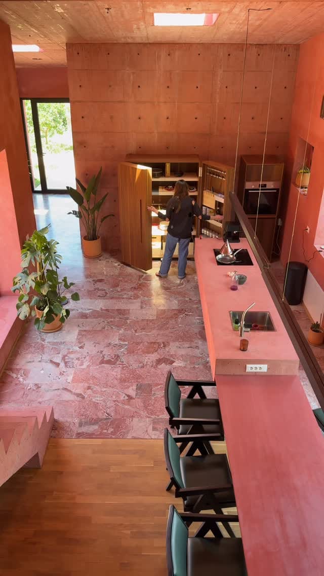 Post 3 by Pacarizi Studio on Instagram (video)