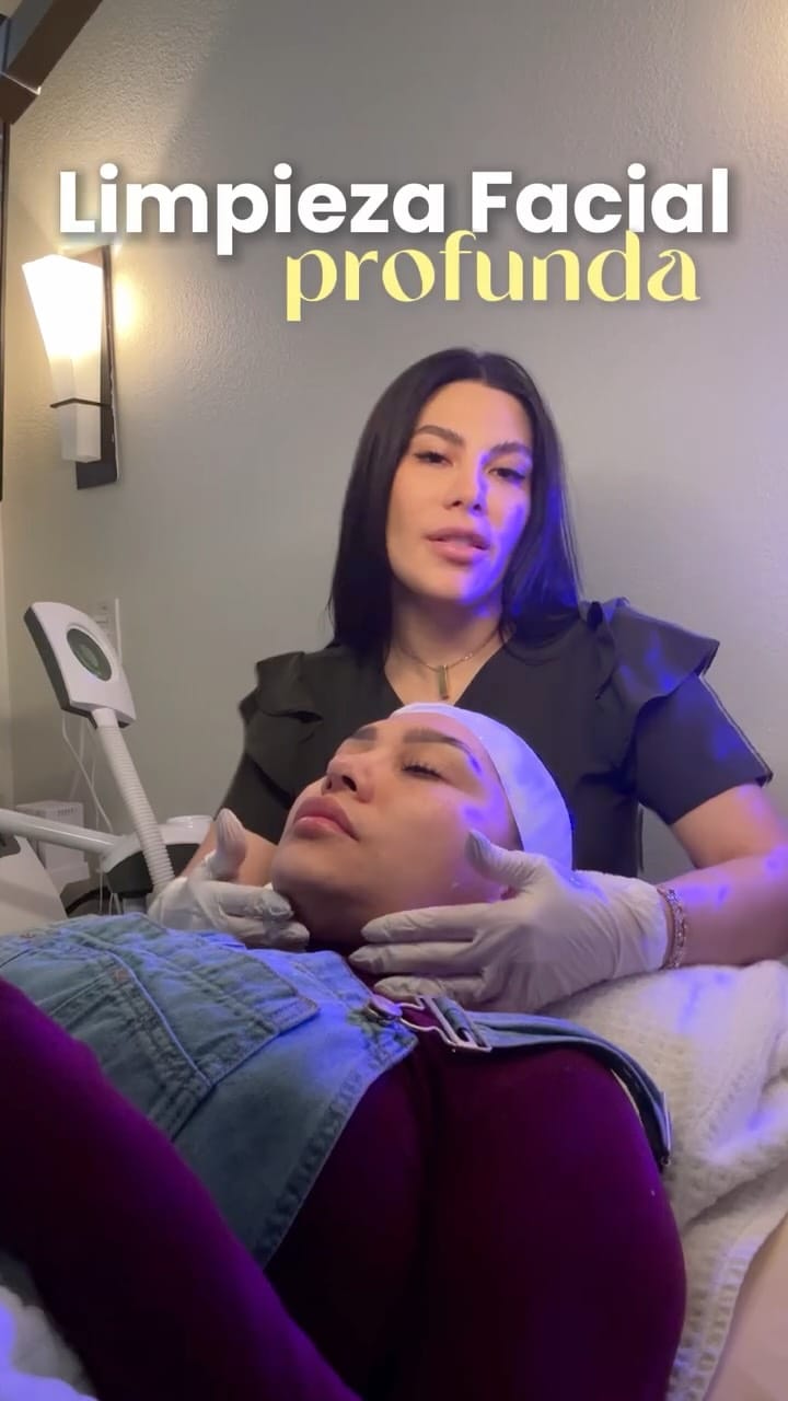 Post 7 by Adri Martínez Ríos 🎤📺 ® on Instagram (video)