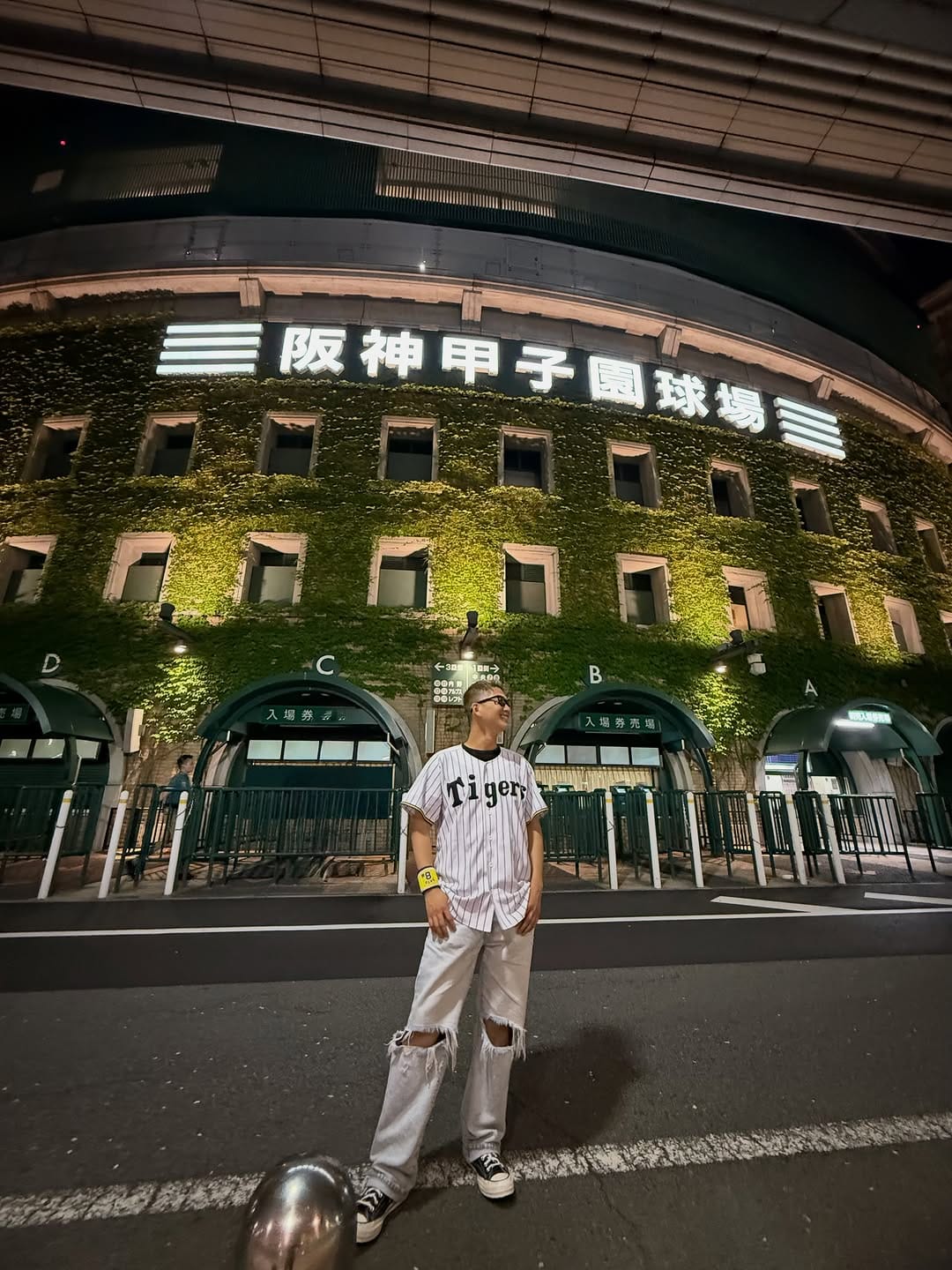 Post 3 by YASU(THE FRANK VOX) on Instagram (carousel)