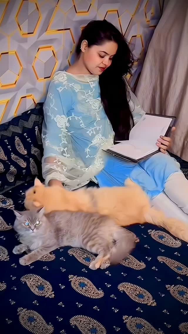 Post 6 by Jaipur Fabric on Instagram (video)